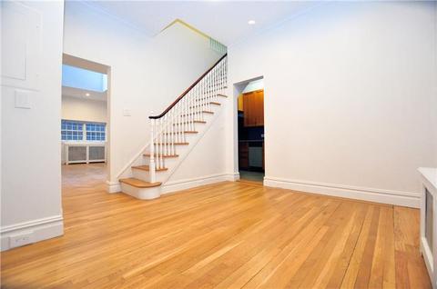 7003 Vail Ct, Cincinnati, OH 45247 photo 1