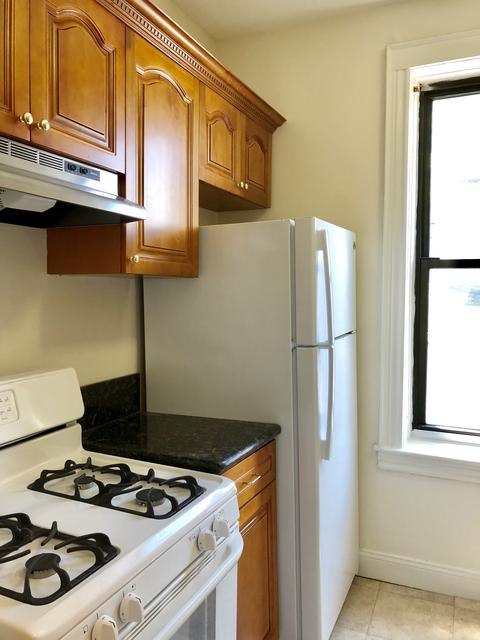 939 Auburnview Dr, Cincinnati, OH 45206 photo 5