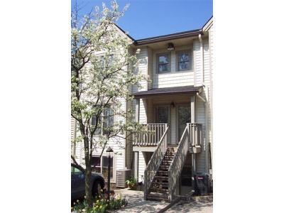 939 Auburnview Dr, Cincinnati, OH 45206 photo 2