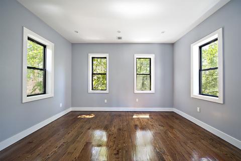 6910 Given Rd, Cincinnati, OH 45243 photo 2