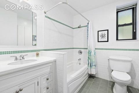 779 Grenoble Ct, Cincinnati, OH 45255 photo 7