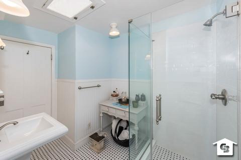 1046 Thunderbird Dr, Cincinnati, OH 45231 photo 20