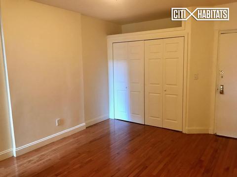 3989 Warren Ave, Fairfax, OH 45227 photo 1
