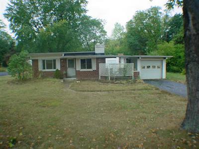 4787 Crestpoint Dr, Cincinnati, OH 45211 photo 1