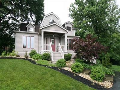 1005 Crest Cir, Cincinnati, OH 45208 photo 1