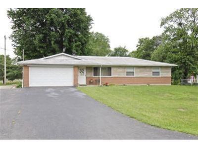 695 Loda Dr, Cincinnati, OH 45245 photo 1