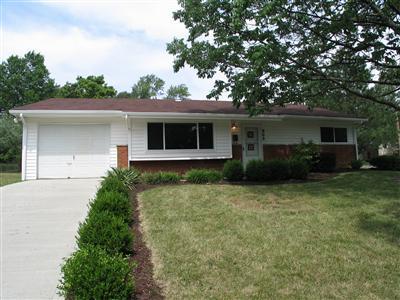 802 Heatherstone Dr, Forest Park, OH 45240 photo 1