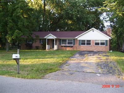 608 Dorgene Ln, Cincinnati, OH 45244 photo 1