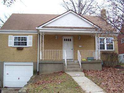 3731 Meadowview Dr, Cincinnati, OH 45211 photo 1
