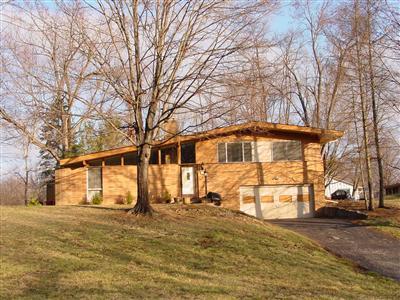 1174 Meredith Dr, Cincinnati, OH 45231 photo 1