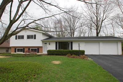 5676 Mapleridge Dr, Cincinnati, OH 45227 photo 1