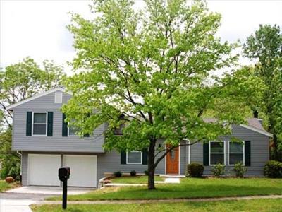 955 Sarbrook Dr, Cincinnati, OH 45231 photo 1