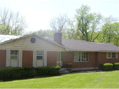 195 Grove Rd, Woodlawn, OH 45215 photo 1
