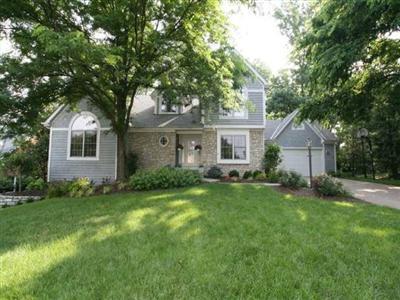 3825 Monets Ln, Evendale, OH 45241 photo 1