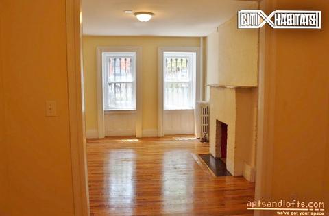 8909 Neptune Dr, Cincinnati, OH 45231 photo 2
