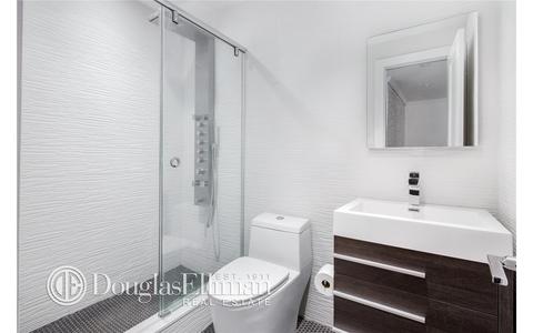 8847 Daly Rd, Cincinnati, OH 45231 photo 2