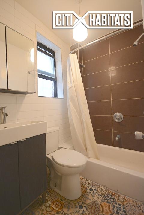 498 June St, Cincinnati, OH 45244 photo 7