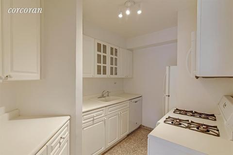 5737 Windview Dr, Cincinnati, OH 45248 photo 8