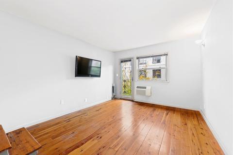 5810 Robison Rd, Cincinnati, OH 45213 photo 1