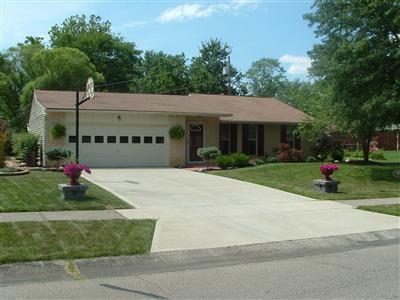1419 Pinebluff Ln, Cincinnati, OH 45255 photo 3