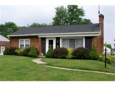 8535 Donegal Dr, Cincinnati, OH 45236 photo 3