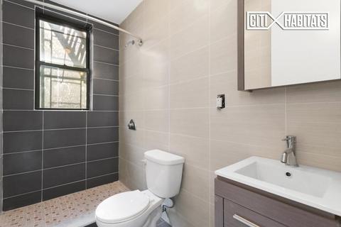 8535 Donegal Dr, Cincinnati, OH 45236 photo 5