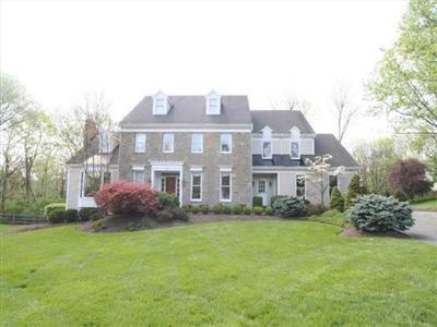 366 Bishopsbridge Dr, Cincinnati, OH 45255 photo 1