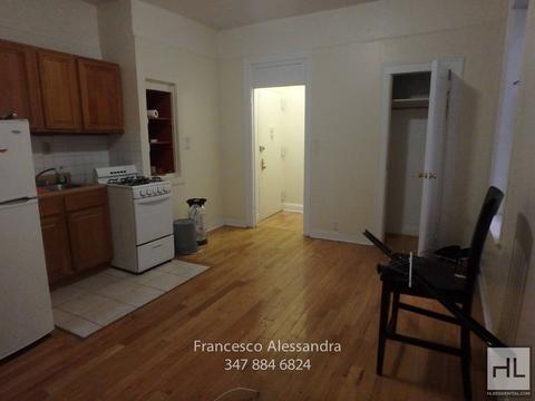 7648 Castleton Pl, Cincinnati, OH 45237 photo 5
