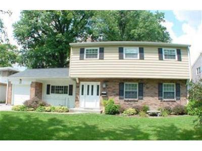 22 Junefield Ave, Greenhills, OH 45218 photo 3