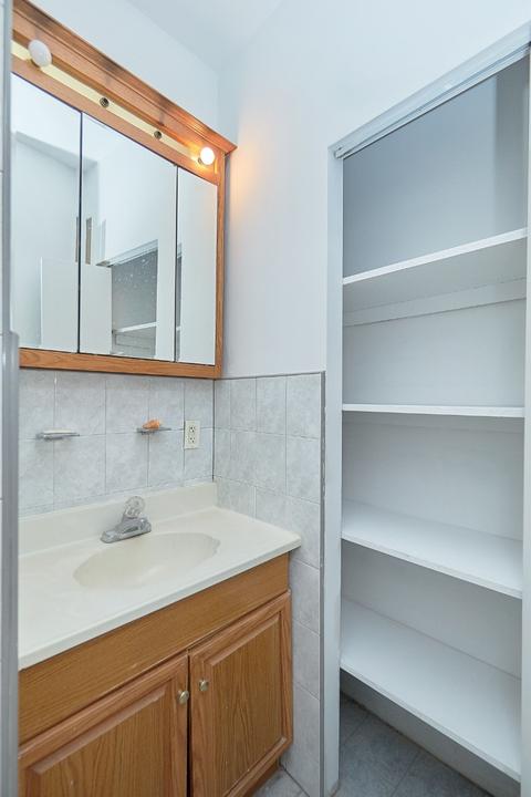 8575 Given Rd, Cincinnati, OH 45243 photo 16