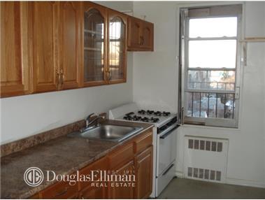 3707 Boudinot Ave, Cincinnati, OH 45211 photo 1