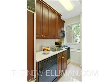 4616 Farview Ln, Cincinnati, OH 45247 photo 6