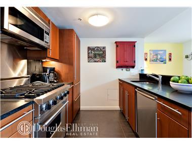 5403 Bluepine Dr, Cincinnati, OH 45247 photo 5