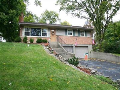 7369 Commonwealth Dr, Cincinnati, OH 45224 photo 2