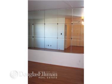 1722 Norcol Ln, Cincinnati, OH 45231 photo 2