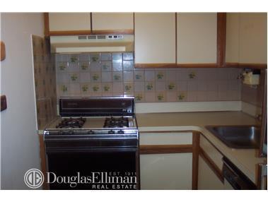 1722 Norcol Ln, Cincinnati, OH 45231 photo 8