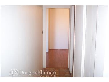 1722 Norcol Ln, Cincinnati, OH 45231 photo 9