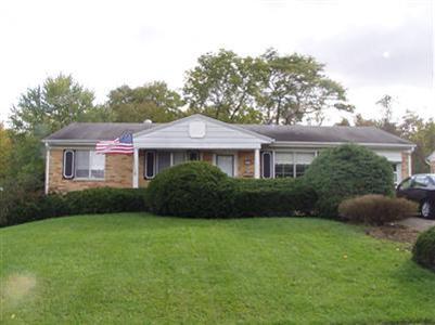 1413 Meredith Dr, Cincinnati, OH 45231 photo 3
