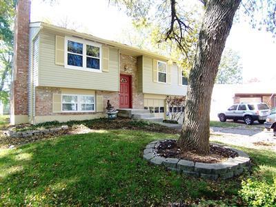 1015 Harrogate Ct, Forest Park, OH 45240 photo 1