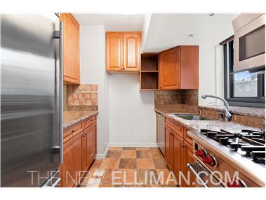3944 Benjamin St, Cincinnati, OH 45245 photo 4
