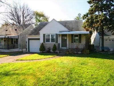 6941 Parkview Dr, Cincinnati, OH 45224 photo 1