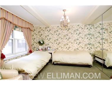 3899 Beech St, Mariemont, OH 45227 photo 5
