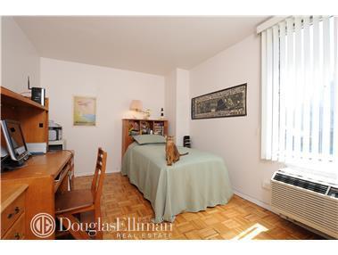3511 Macpherson Pl, Cincinnati, OH 45245 photo 8