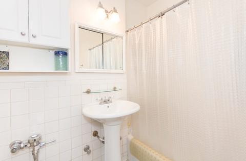 3964 Dickson Ave, Cincinnati, OH 45229 photo 1
