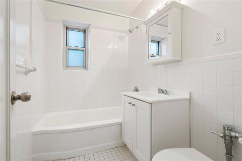 11469 Oakstand Dr, Forest Park, OH 45240 photo 7