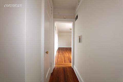944 Behles Ave, Lincoln Heights, OH 45215 photo 5