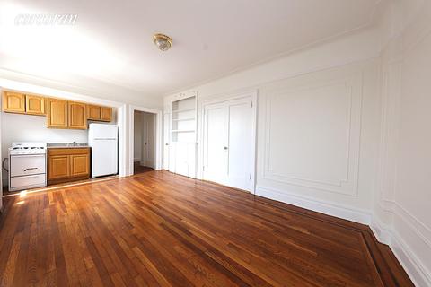 944 Behles Ave, Lincoln Heights, OH 45215 photo 4