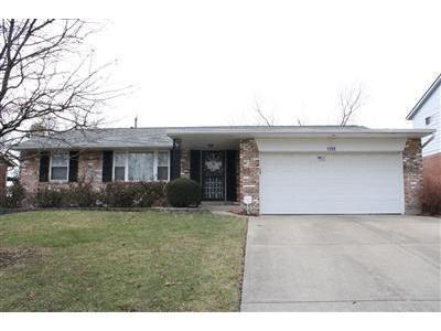 1585 Hilltree Dr, Cincinnati, OH 45255 photo 1