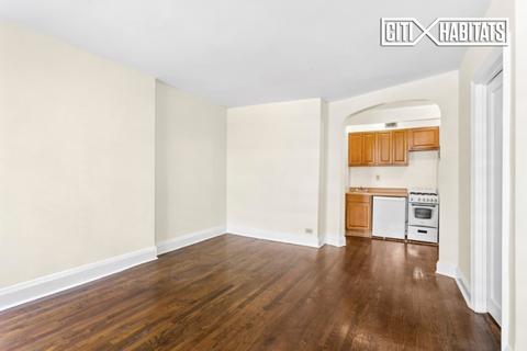 547 Davis Rd #4, Cincinnati, OH 45255 photo 4