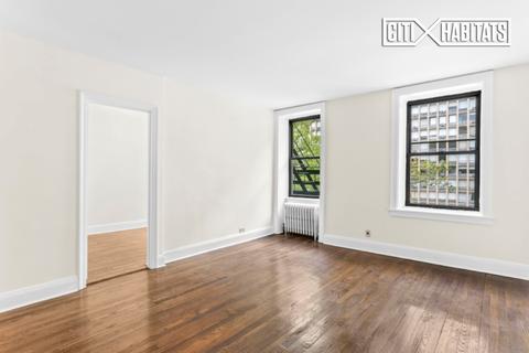 547 Davis Rd #4, Cincinnati, OH 45255 photo 2